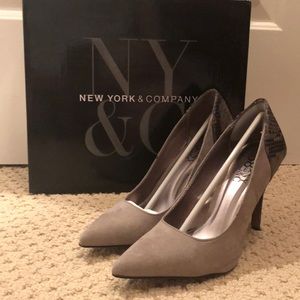 Size 7.5 Grey Ash/snakeskin print heel